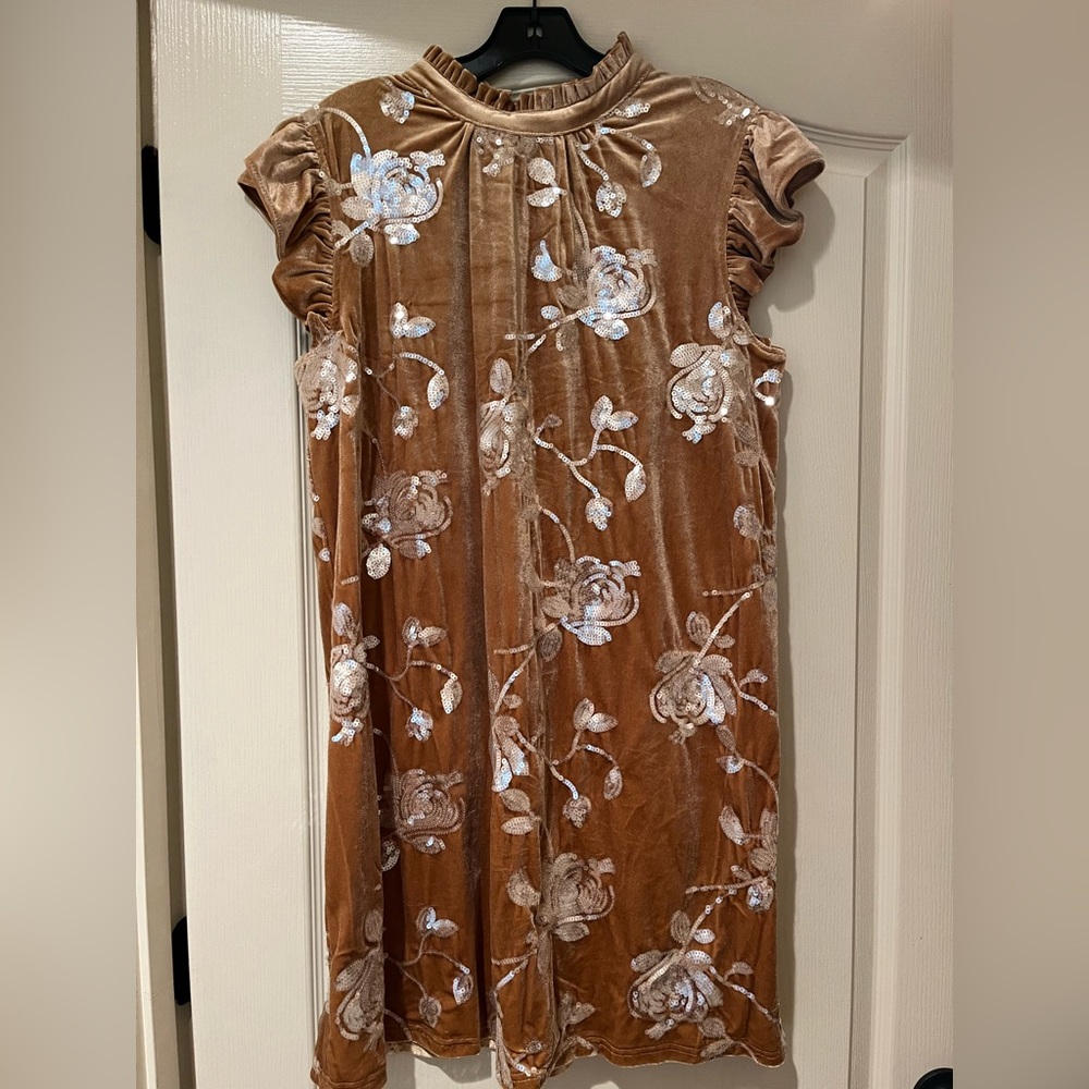 NWT “Yellow Rose of Texas” sequined rose and gold dress!